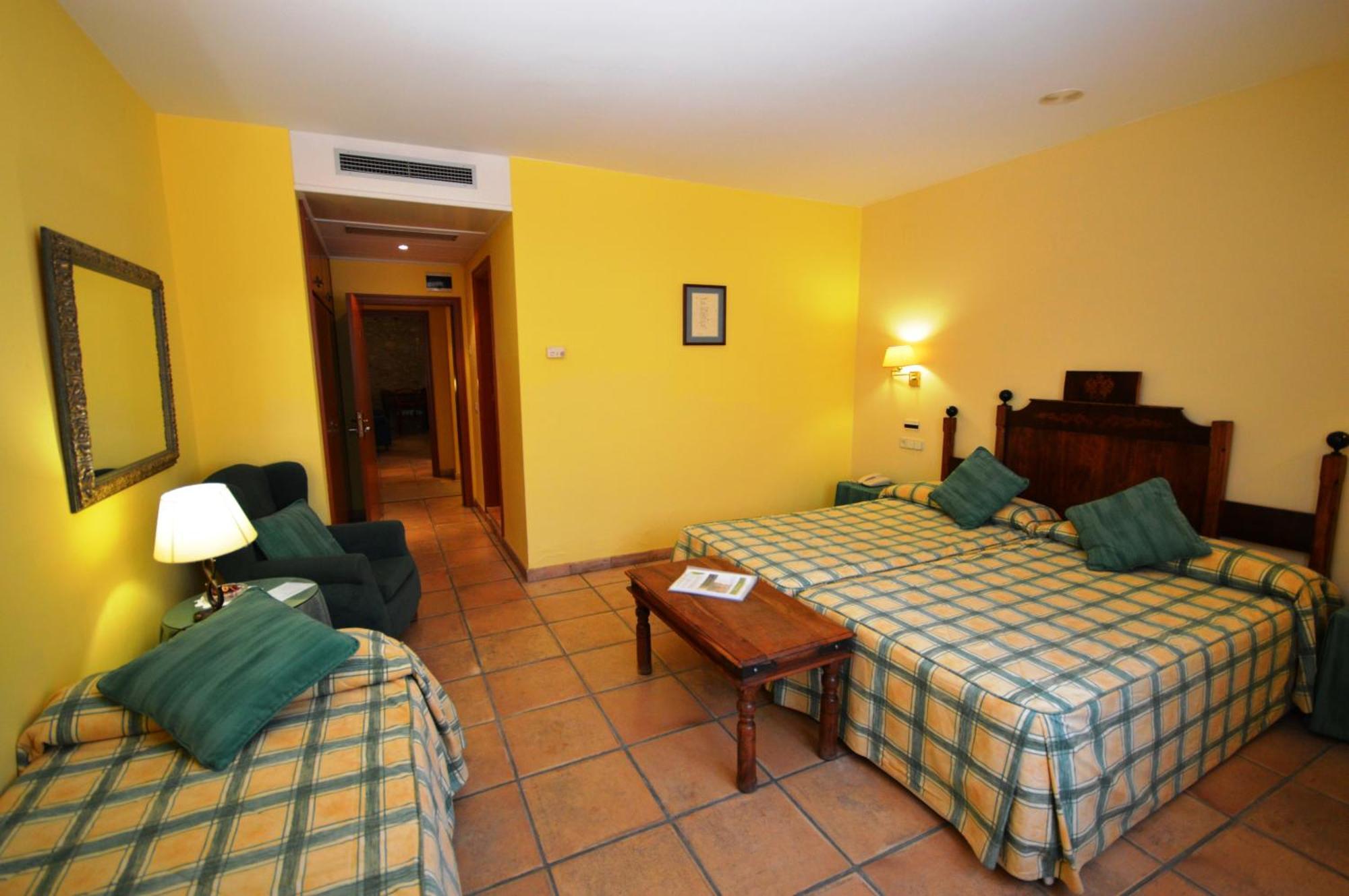 Hotel Can Ceret Sant Pere Pescador Zimmer foto